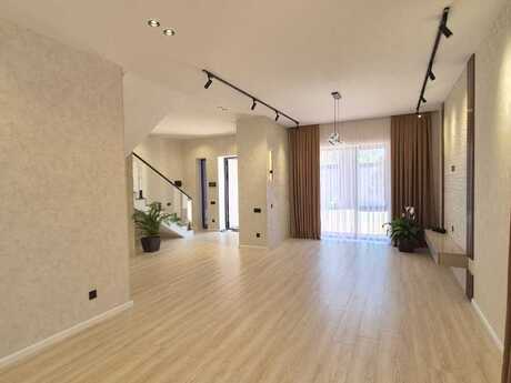 4 otaqlı həyət evi/bağ evi - Mərdəkan q. - 150 m²