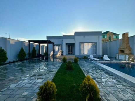 4 otaqlı həyət evi/bağ evi - Şüvəlan q. - 160 m²