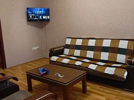 3 otaqlı köhnə tikili - 20 Yanvar m. - 75 m²