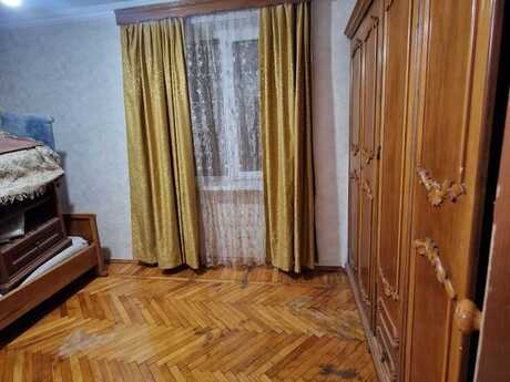 2 otaqlı köhnə tikili - Elmlər Akademiyası m. - 50 m²