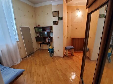 3 otaqlı köhnə tikili - Nərimanov r. - 70 m²
