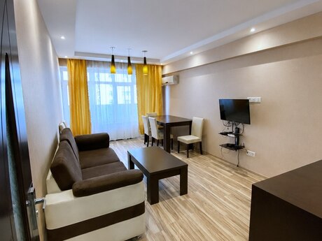2 otaqlı köhnə tikili - Yasamal r. - 70 m²