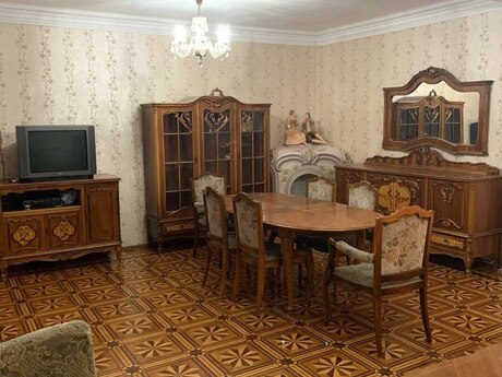 5 otaqlı köhnə tikili - Azadlıq Prospekti m. - 130 m²