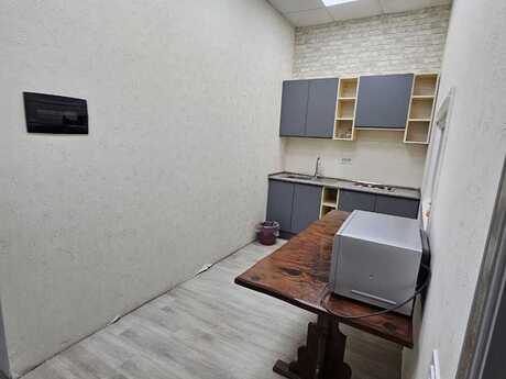 Obyekt - Ağ şəhər q. - 284 m²