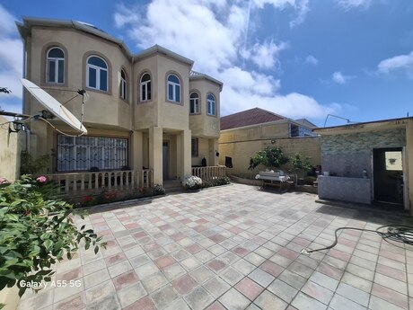 5 otaqlı həyət evi/bağ evi - Hövsan q. - 200 m²