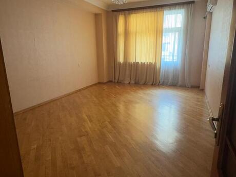 4 otaqlı yeni tikili - Nizami m. - 200 m²