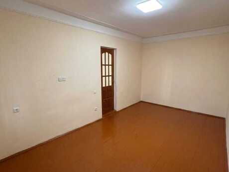 2 otaqlı köhnə tikili - Azadlıq Prospekti m. - 65 m²