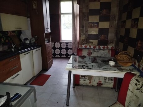 3 otaqlı köhnə tikili - Əhmədli m. - 85 m²