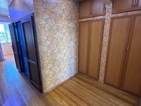 2 otaqlı köhnə tikili - Azadlıq Prospekti m. - 65 m²