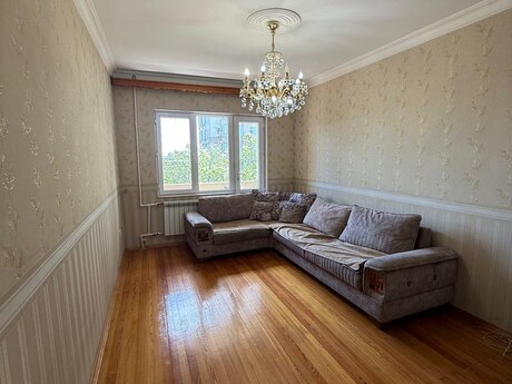 2 otaqlı köhnə tikili - Azadlıq Prospekti m. - 65 m²
