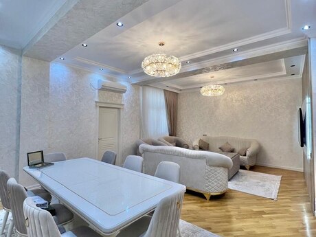 4 otaqlı yeni tikili - 8 Noyabr m. - 150 m²