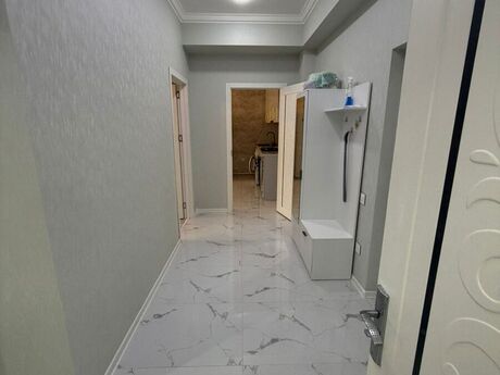 3 otaqlı yeni tikili - 8-ci mikrorayon q. - 70 m²