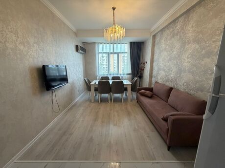 3 otaqlı yeni tikili - 8-ci mikrorayon q. - 70 m²