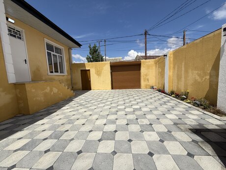 4 otaqlı həyət evi/bağ evi - Binəqədi q. - 100 m²