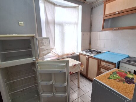 2 otaqlı köhnə tikili - Neftçilər m. - 56 m²