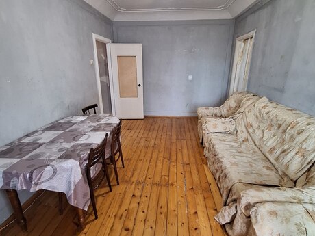 2 otaqlı köhnə tikili - Neftçilər m. - 56 m²