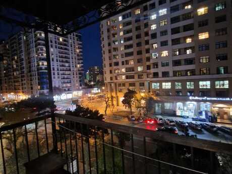 2 otaqlı köhnə tikili - Elmlər Akademiyası m. - 50 m²