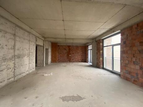 4 otaqlı yeni tikili - 28 May m. - 242 m²