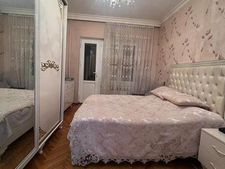2 otaqlı köhnə tikili - Azadlıq Prospekti m. - 65 m²
