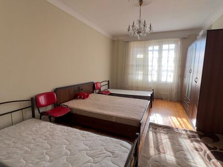 2 otaqlı köhnə tikili - Elmlər Akademiyası m. - 60 m²