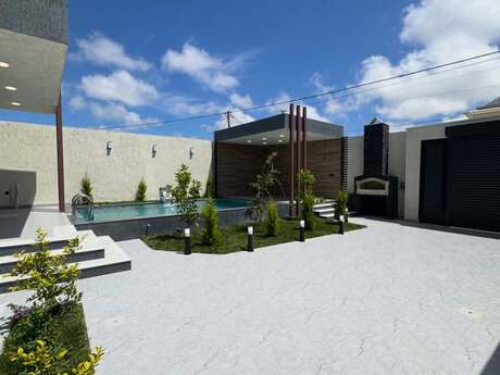 4 otaqlı həyət evi/bağ evi - Şüvəlan q. - 150 m²