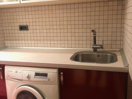 4 otaqlı yeni tikili - 28 May m. - 200 m²