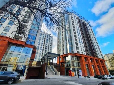 4 otaqlı yeni tikili - Elmlər Akademiyası m. - 160 m²