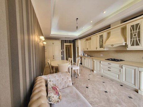 4 otaqlı yeni tikili - Nəsimi r. - 280 m²