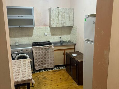 2 otaqlı həyət evi/bağ evi - Xətai r. - 90 m²