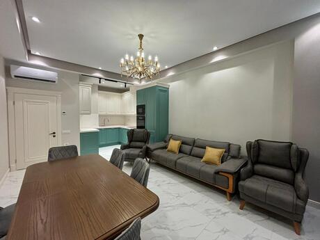3 otaqlı yeni tikili - Ağ şəhər q. - 110 m²
