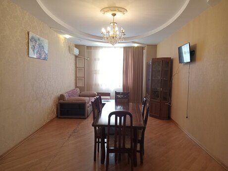 3 otaqlı yeni tikili - 9-cu mikrorayon q. - 125 m²