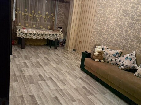 3 otaqlı köhnə tikili - Həzi Aslanov q. - 80 m²