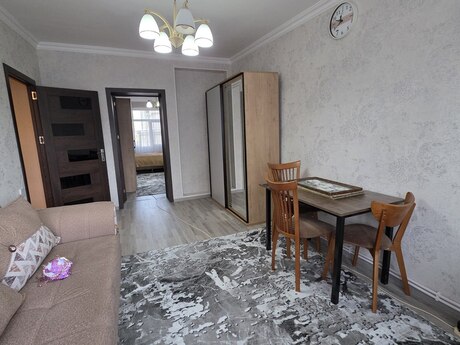 2 otaqlı köhnə tikili - 28 May m. - 50 m²