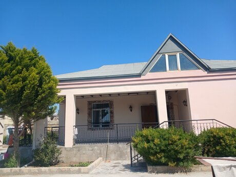 5 otaqlı həyət evi/bağ evi - Qala q. - 207 m²