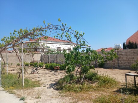 5 otaqlı həyət evi/bağ evi - Qala q. - 207 m²