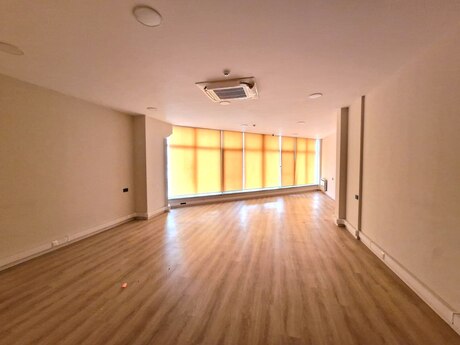 9 otaqlı ofis - İnşaatçılar m. - 480 m²
