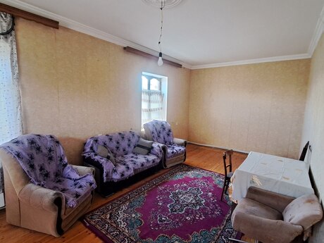 3 otaqlı həyət evi/bağ evi - Bakıxanov q. - 90 m²