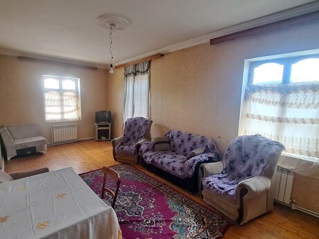 3 otaqlı həyət evi/bağ evi - Bakıxanov q. - 90 m²