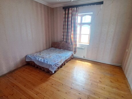 3 otaqlı həyət evi/bağ evi - Bakıxanov q. - 90 m²