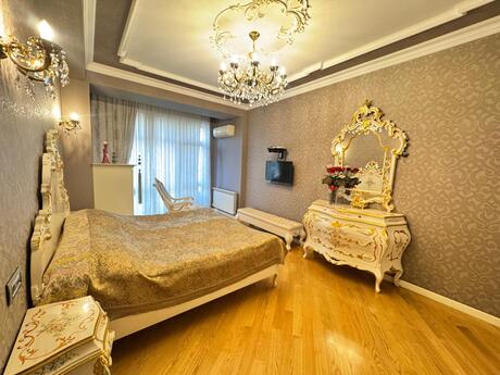 3 otaqlı yeni tikili - 28 May m. - 135 m²