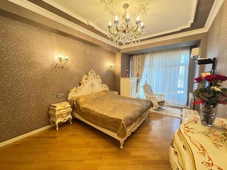 3 otaqlı yeni tikili - 28 May m. - 135 m²