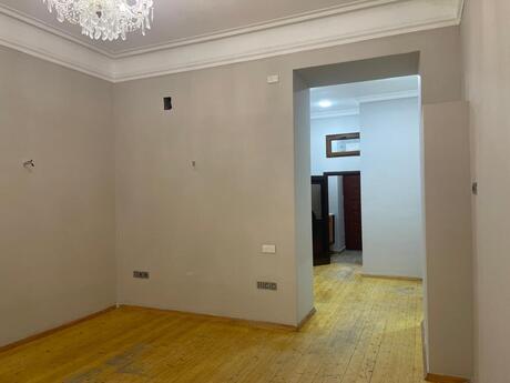1 otaqlı ofis - Nəsimi r. - 50 m²