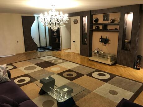 3 otaqlı köhnə tikili - Memar Əcəmi m. - 115 m²