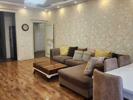 2 otaqlı yeni tikili - Şah İsmayıl Xətai m. - 78 m²