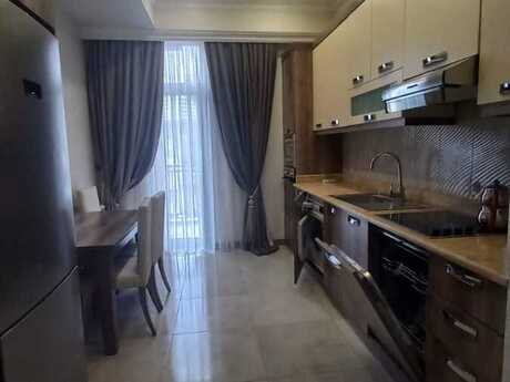 Kirayə 4 otaqlı mənzil, 220 m², Ağ şəhər: 2 500 ₼/ay 5