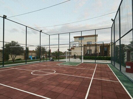 6 otaqlı həyət evi/bağ evi - Mərdəkan q. - 380 m²