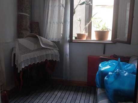 2 otaqlı köhnə tikili - Azadlıq Prospekti m. - 62 m²