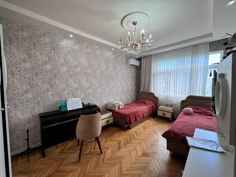 3 otaqlı köhnə tikili - Azadlıq Prospekti m. - 75 m²