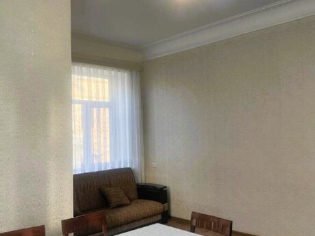 3 otaqlı köhnə tikili - Nəriman Nərimanov m. - 80 m²