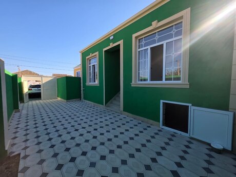 4 otaqlı həyət evi/bağ evi - Binə q. - 100 m²